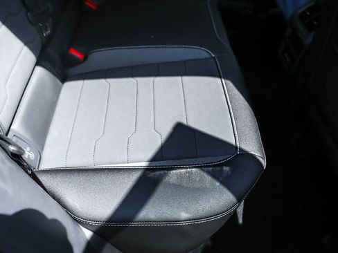 New 2026 Volkswagen Taos SE AWD/4WD image 38