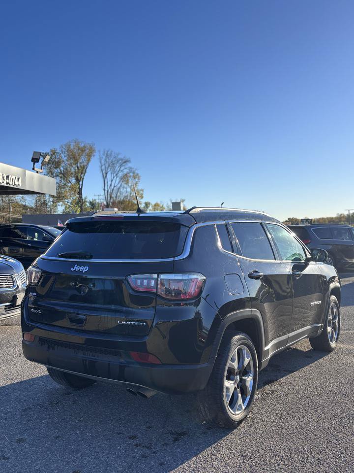 Used 2019 Jeep Compass Limited AWD/4WD image 4
