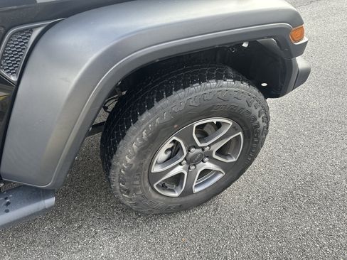 Used 2020 Jeep Wrangler Unlimited Sport image 33