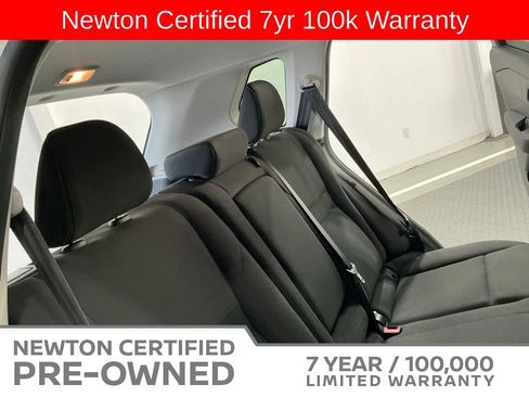 Used 2025 Nissan Rogue S FWD image 17