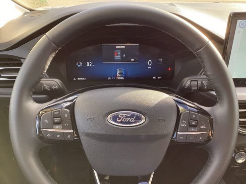 Used 2025 Ford Escape Platinum AWD/4WD image 28