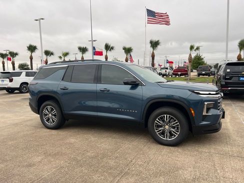 New 2026 Chevrolet Traverse LT FWD image 9
