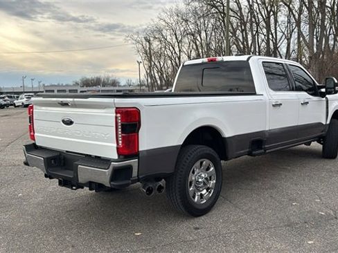 Used 2023 Ford F350 Lariat w/ Lariat Ultimate Package image 4