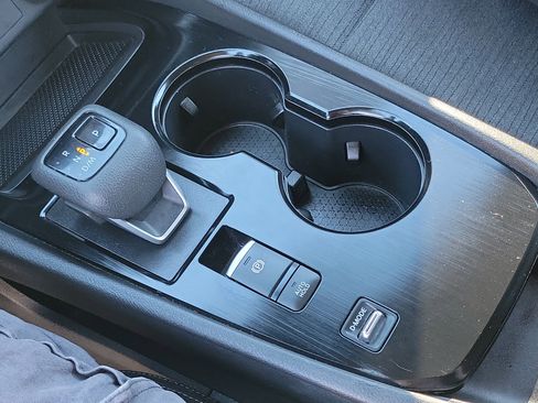 Used 2023 Nissan Rogue SV image 13