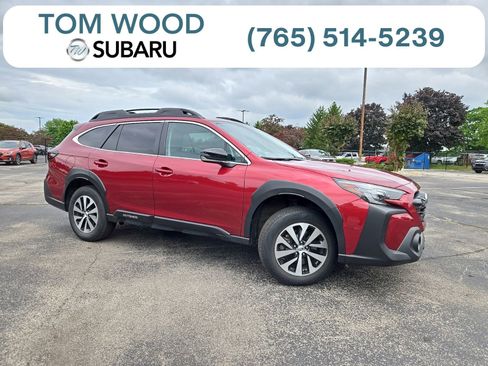 Used 2024 Subaru Outback Premium AWD/4WD image 1