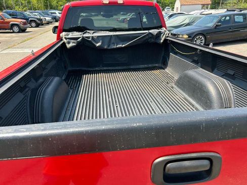 Used 2004 Chevrolet Silverado 3500 4x4 Extended Cab image 8