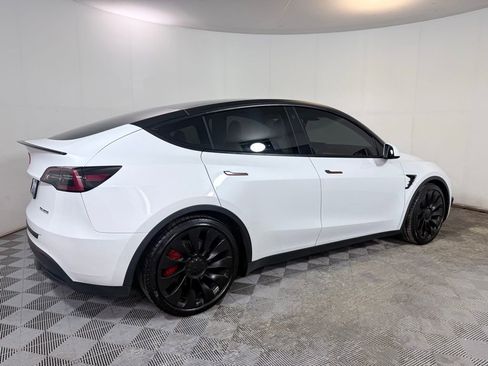 Used 2022 Tesla Model Y Performance image 7