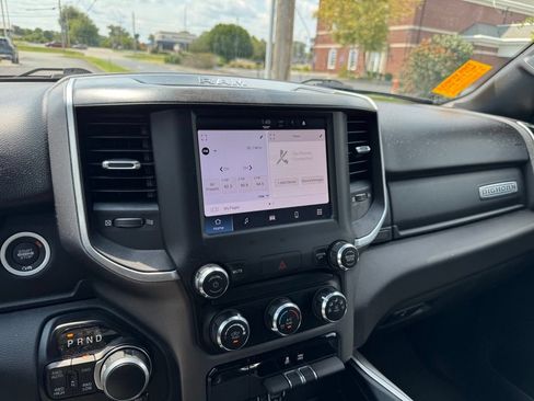 Used 2022 RAM 1500 Big Horn AWD/4WD image 17