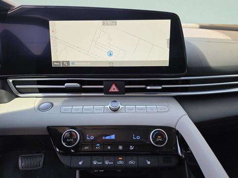 New 2026 Hyundai Elantra Limited FWD image 24