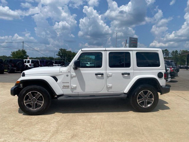 Used 2023 Jeep Wrangler Unlimited Sahara w/ Cold Weather Group AWD/4WD image 2