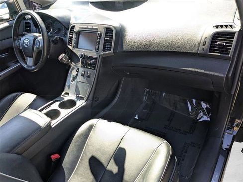 Used 2013 Toyota Venza Limited w/ Tow Prep Pkg image 23
