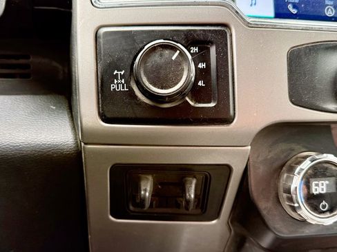 Certified 2022 Ford F350 Lariat w/ Chrome Package image 24