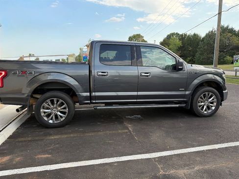 Used 2017 Ford F150 XLT w/ Equipment Group 302A Luxury image 8