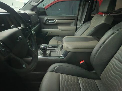 Used 2024 Chevrolet Silverado 1500 ZR2 w/ Technology Package image 4