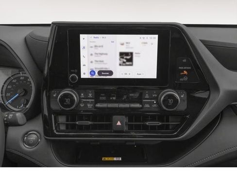 Certified 2026 Toyota Highlander XLE AWD/4WD image 16