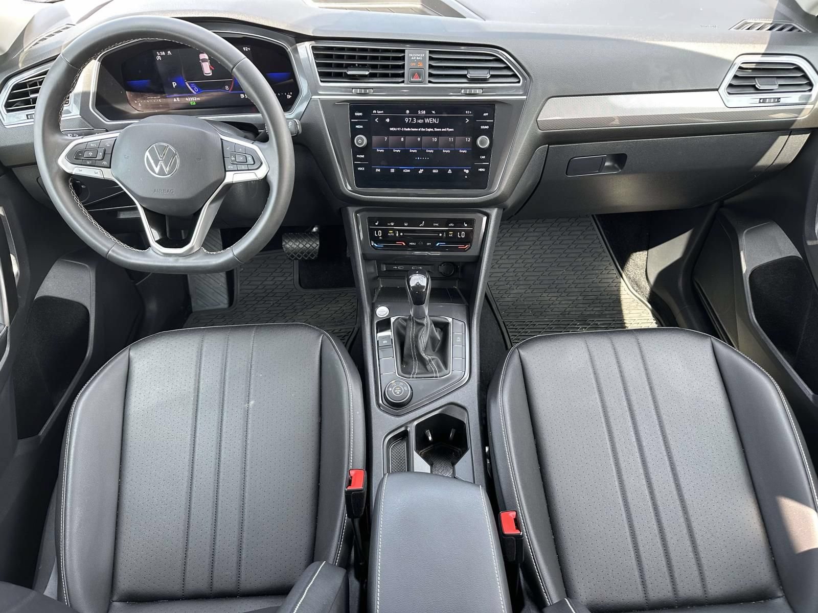 Used 2022 Volkswagen Tiguan SE AWD/4WD image 10
