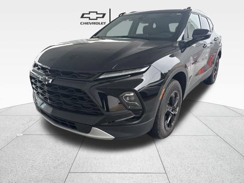 Used 2024 Chevrolet Blazer LT w/ Convenience Package FWD image 1