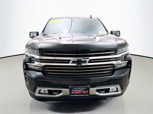 Used 2022 Chevrolet Silverado 1500 High Country w/ Technology Package AWD/4WD image 2