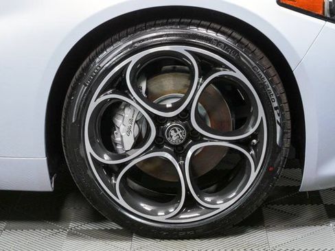 New 2026 Alfa Romeo Giulia w/ Driving Assist Package RWD image 6