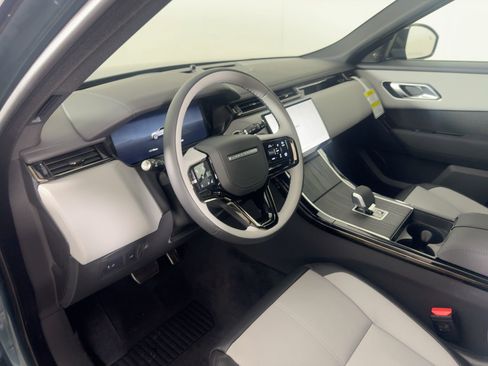 New 2026 Land Rover Range Rover Velar Dynamic SE image 4
