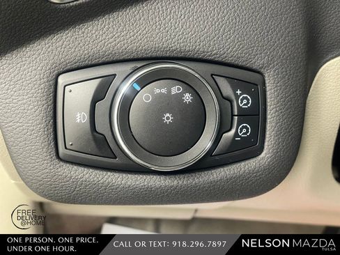 Used 2013 Ford C-MAX SEL image 28