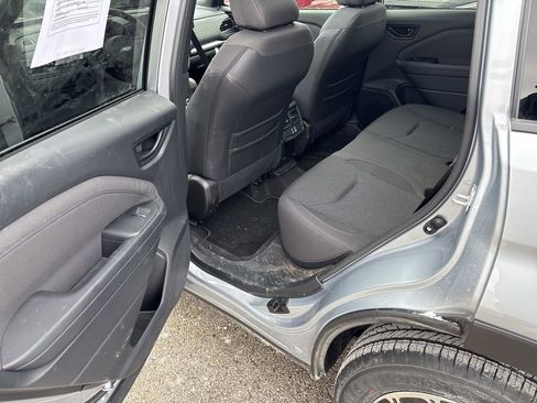 Used 2025 Subaru Forester Premium image 31