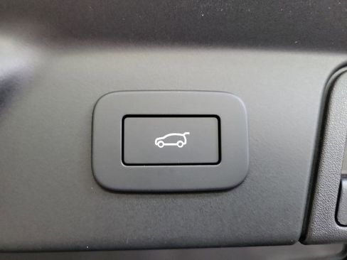 New 2026 Land Rover Range Rover Velar Dynamic SE image 30