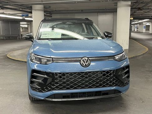 New 2026 Volkswagen Tiguan SE R-Line AWD/4WD image 33
