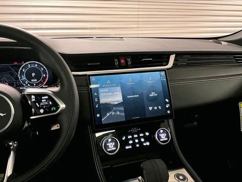 Certified 2025 Jaguar F-PACE R-Dynamic S image 5