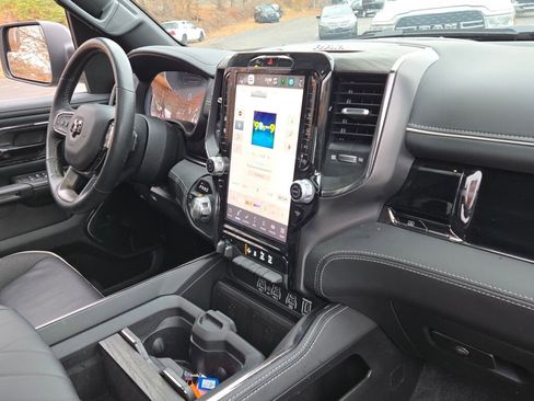 Used 2025 RAM 1500 Limited image 7