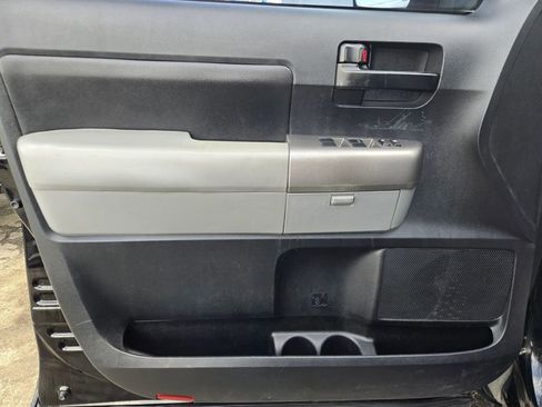 Used 2013 Toyota Tundra 4x4 CrewMax w/ TRD Off-Road Pkg image 9