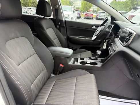 Used 2020 Kia Sportage LX AWD/4WD image 11
