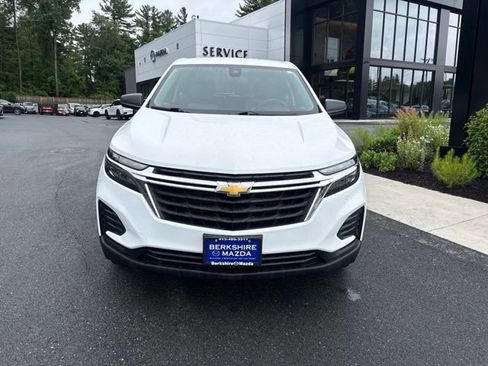 Used 2024 Chevrolet Equinox LS FWD image 2