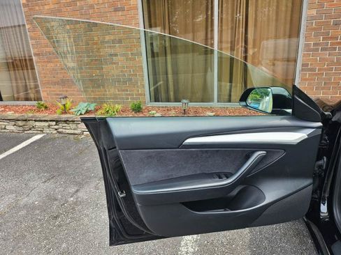 Used 2023 Tesla Model 3 Standard Range RWD image 33