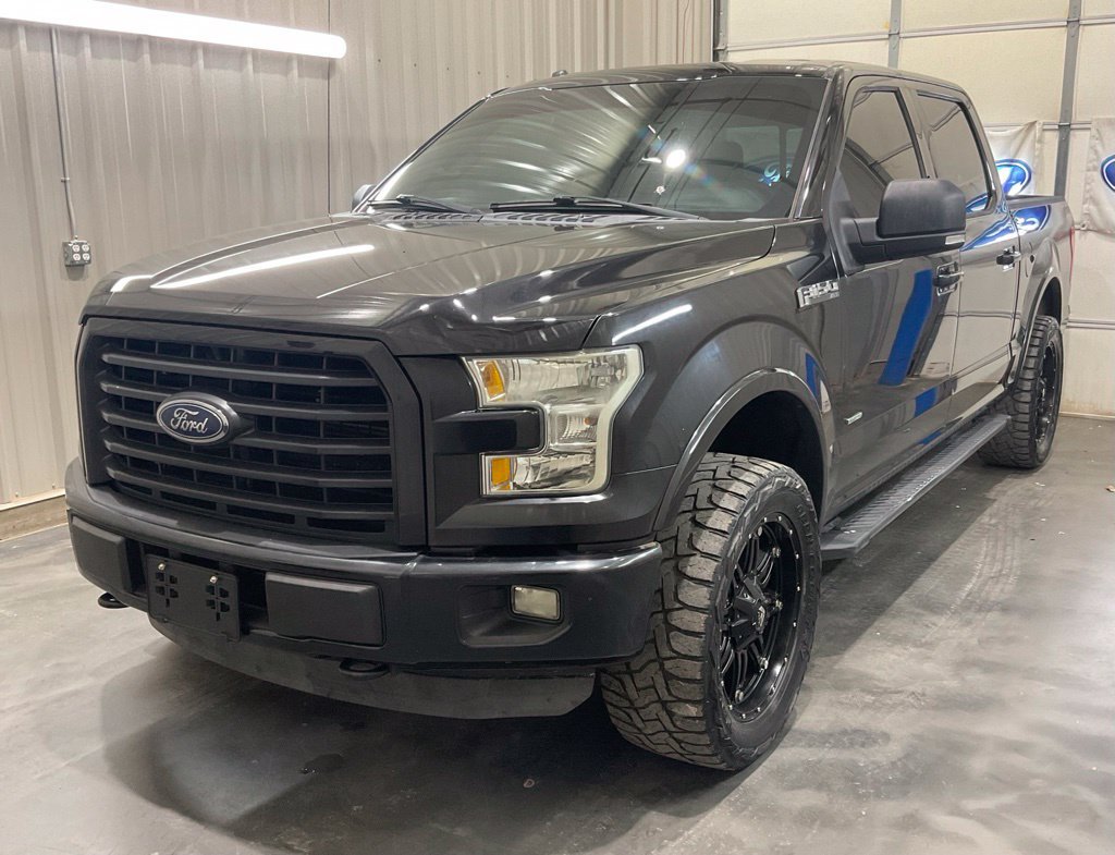 Used 2015 Ford F150 XLT w/ Equipment Group 302A Luxury AWD/4WD image 4