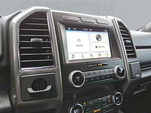 Used 2019 Ford Expedition XLT w/ Equipment Group 201A RWD image 19