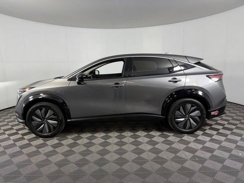 Used 2024 Nissan Ariya FWD image 9