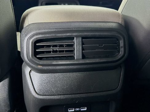 Used 2023 Honda Pilot LX image 29