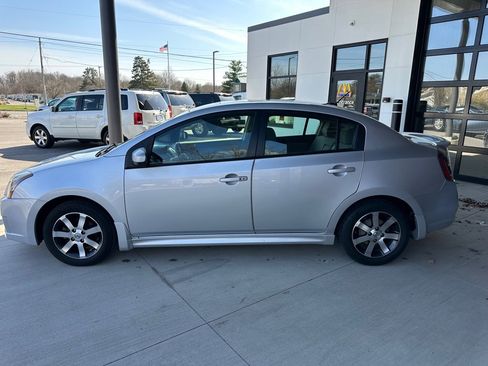 Used 2012 Nissan Sentra 2.0 SR w/ Special Edition Pkg image 4