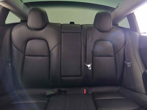 Used 2020 Tesla Model 3 Standard Range Plus RWD image 9