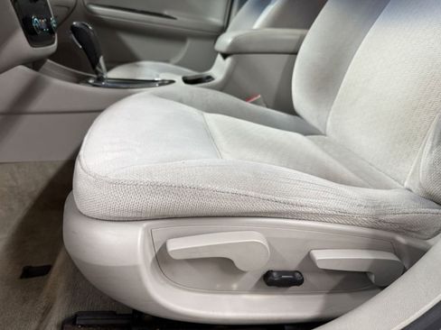 Used 2012 Chevrolet Impala LT image 11