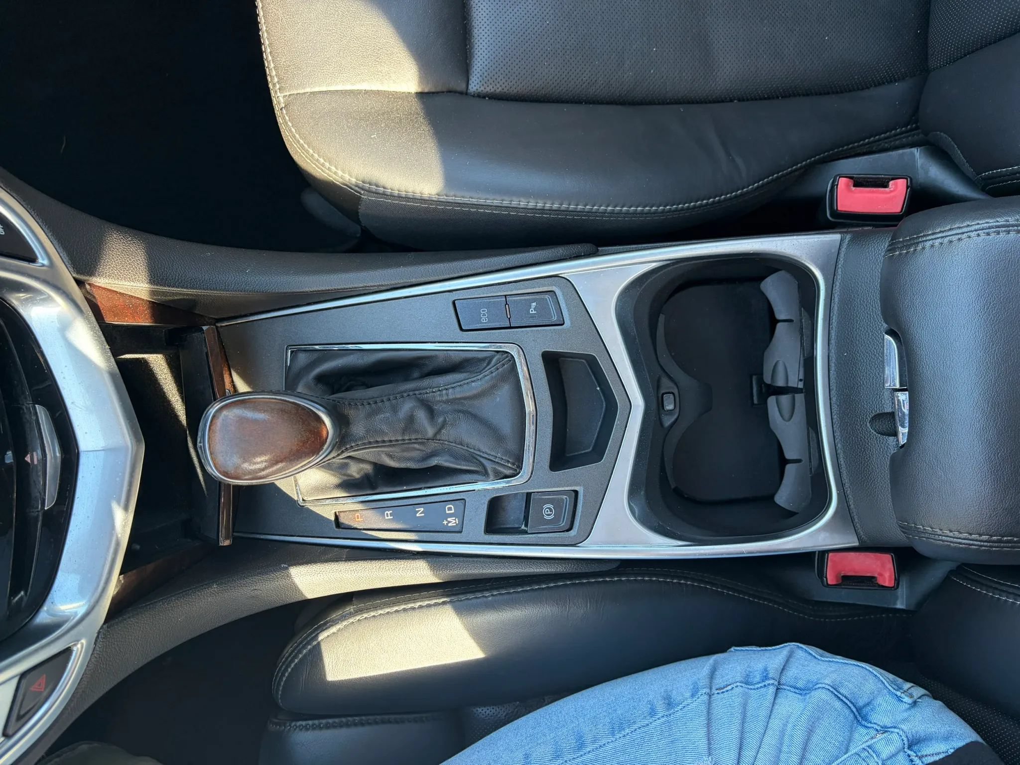 Used 2015 Cadillac SRX Luxury AWD/4WD image 17