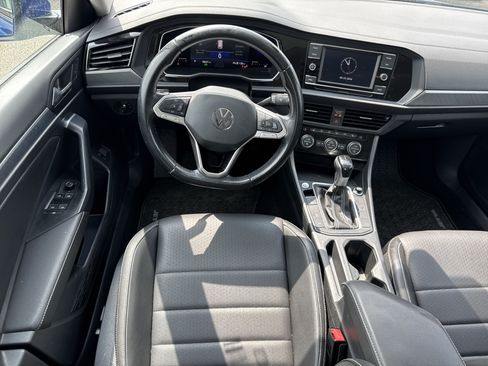 Used 2022 Volkswagen Jetta SE FWD image 7