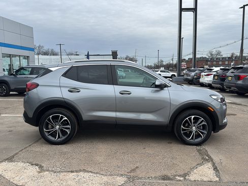 Used 2023 Buick Encore GX Select image 9