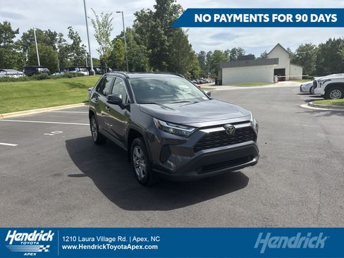 Used 2025 Toyota RAV4 XLE w/ Convenience Package AWD/4WD image 1