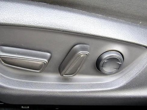 Used 2022 Toyota Camry LE image 15