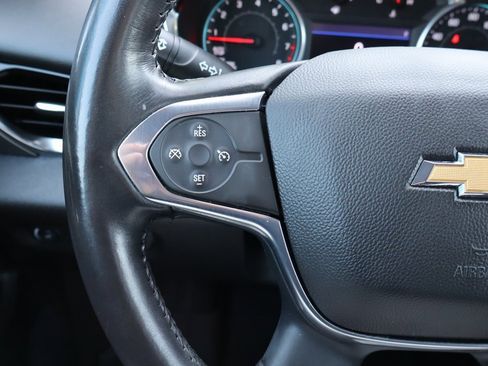 Used 2021 Chevrolet Traverse LT image 6