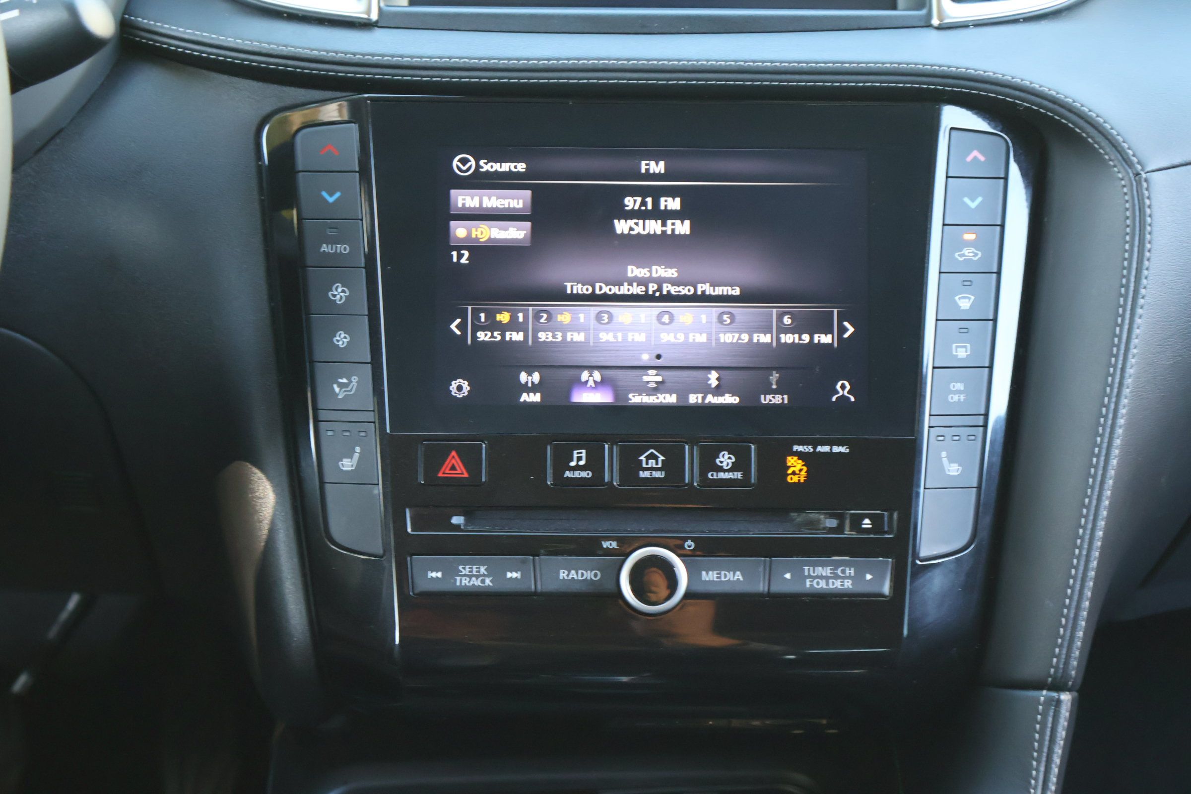 Certified 2023 INFINITI QX50 Luxe FWD image 19