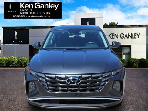 Used 2024 Hyundai Tucson SE AWD/4WD image 2