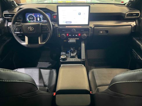 Certified 2025 Toyota 4Runner TRD Off-Road Premium image 9